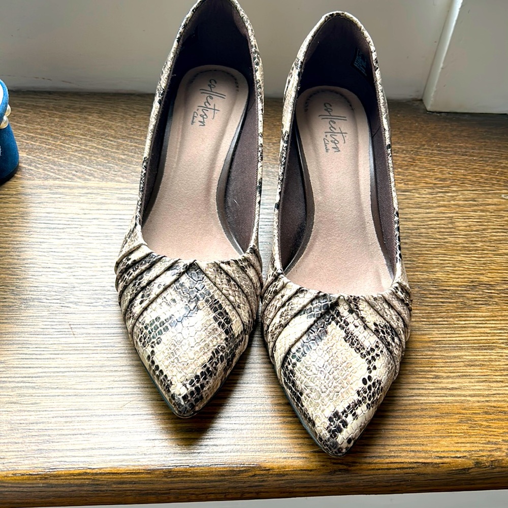 Clarks Snake pattern size 8 worn only once